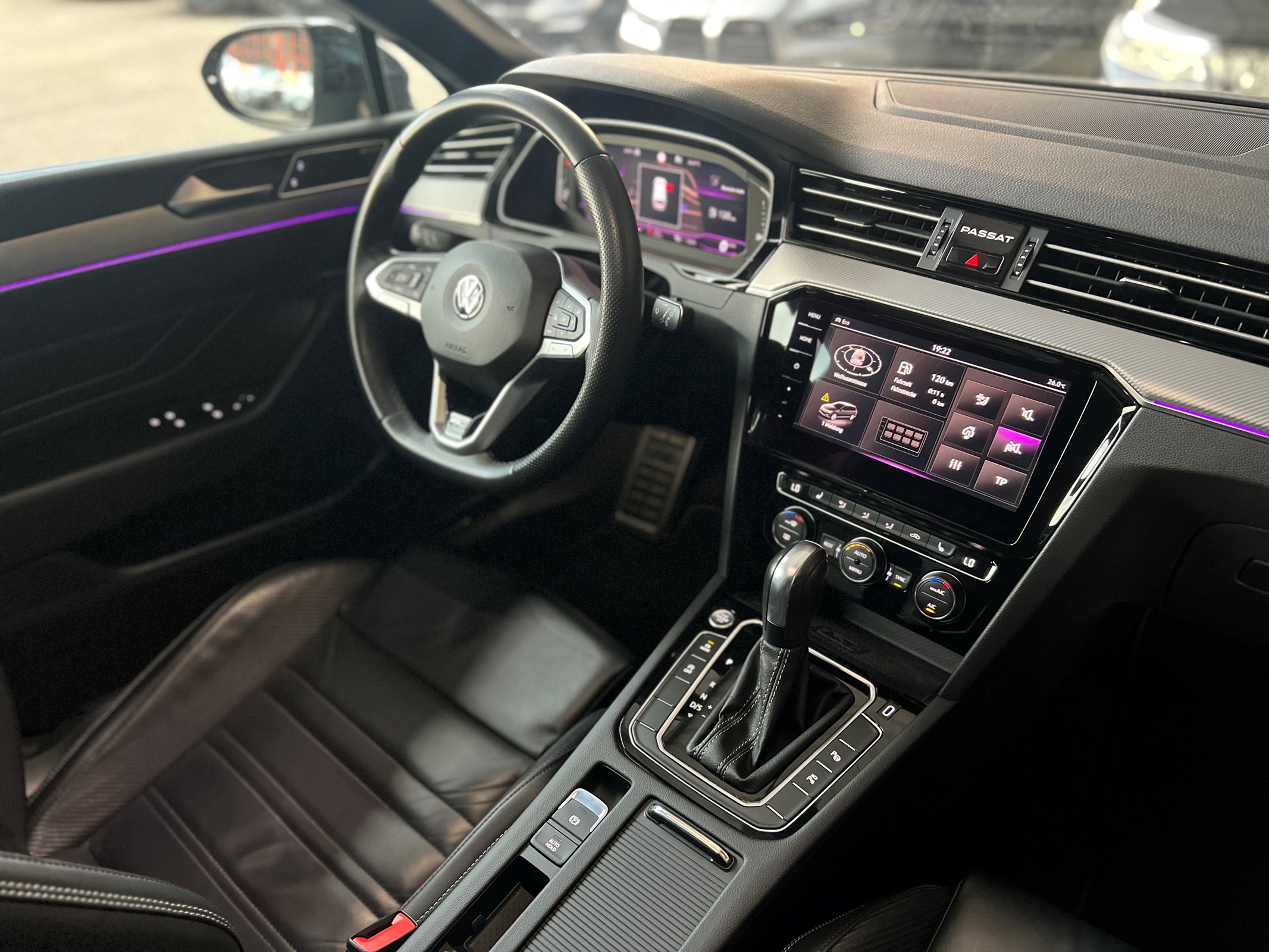 VW Passat Variant 2.0 TSI R-Line Edition 4Motion DSG