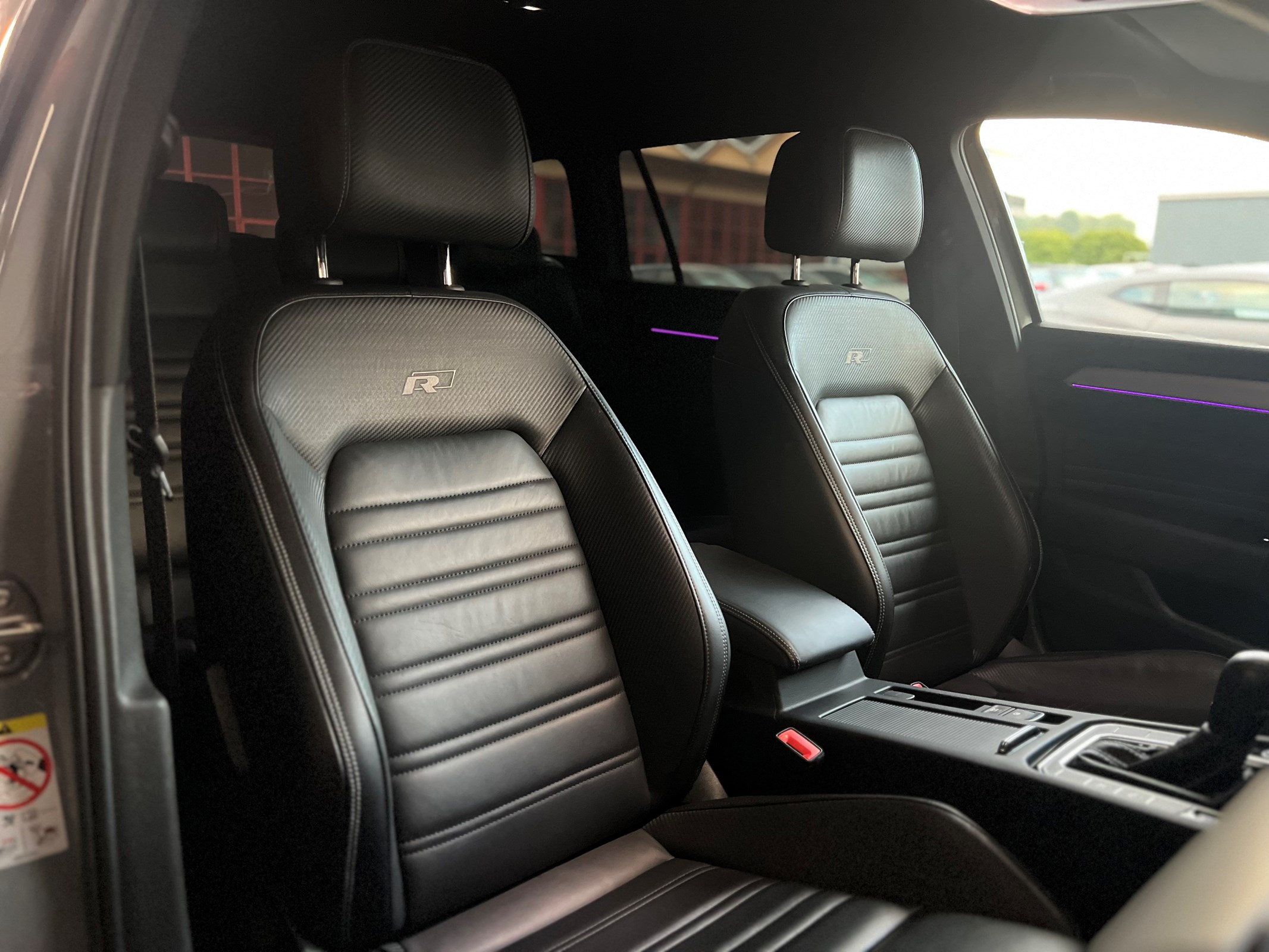 VW Passat Variant 2.0 TSI R-Line Edition 4Motion DSG