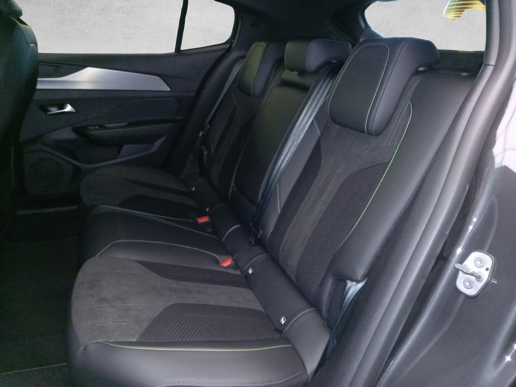 PEUGEOT 408 1.6 PHEV 180 GT