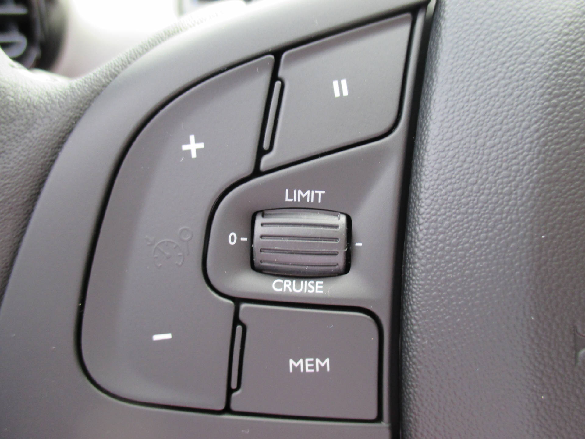 CITROEN C4 CACTUS 1,2 Shine