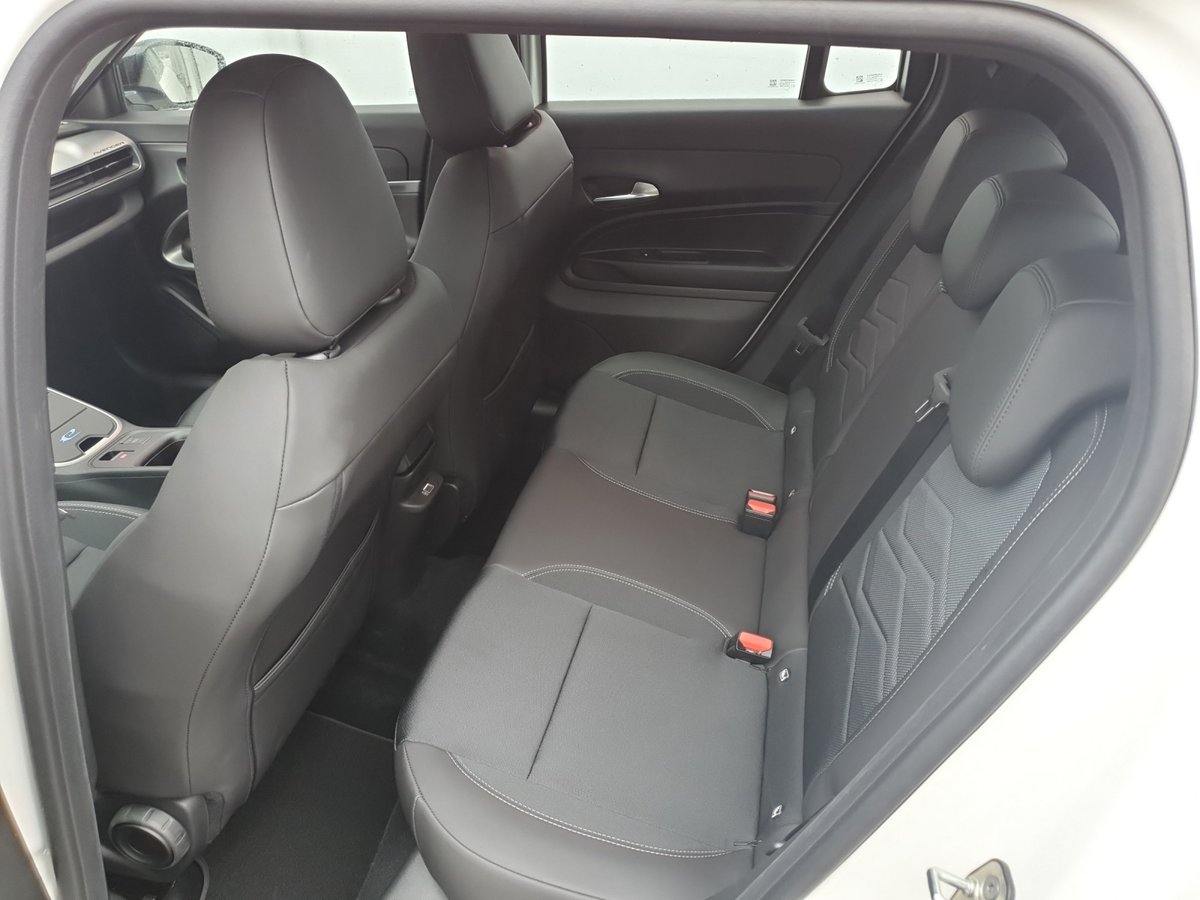 JEEP Avenger Altitude+ BEV - 100% Elektro