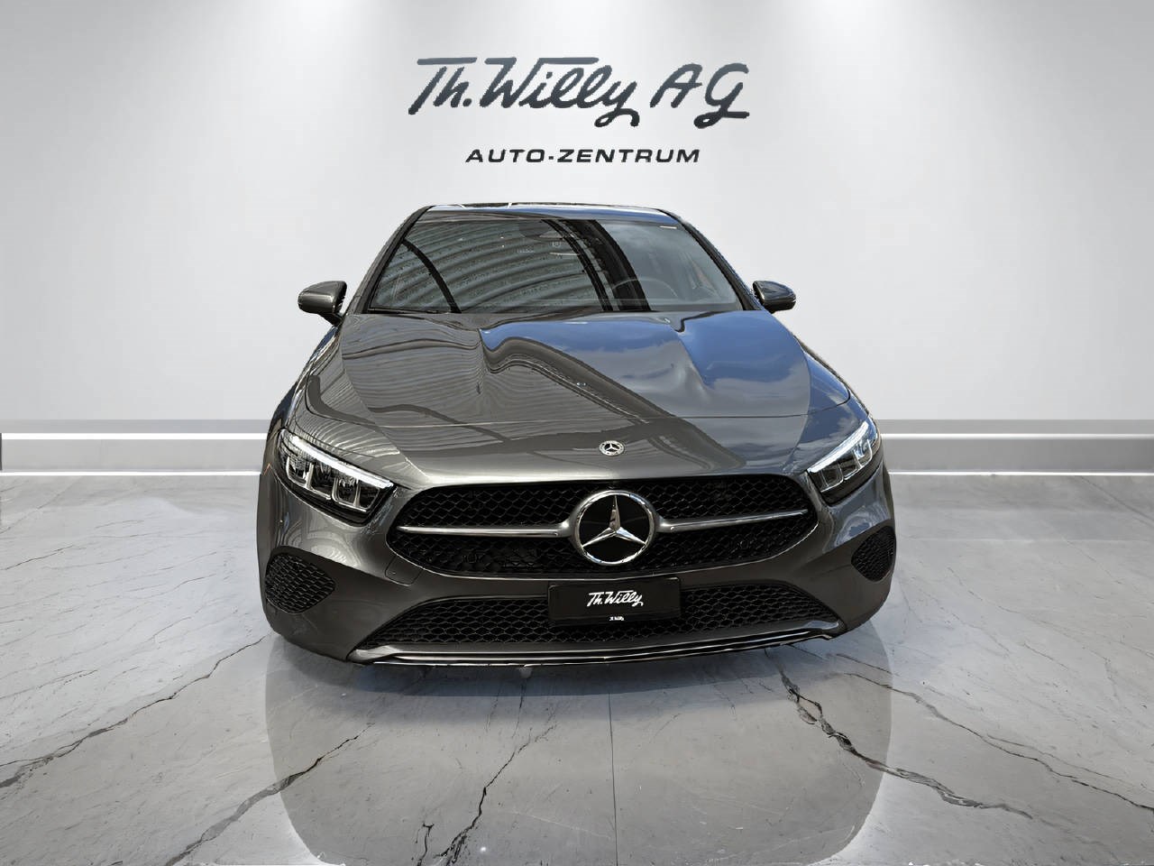 MERCEDES-BENZ A 180 Progressive