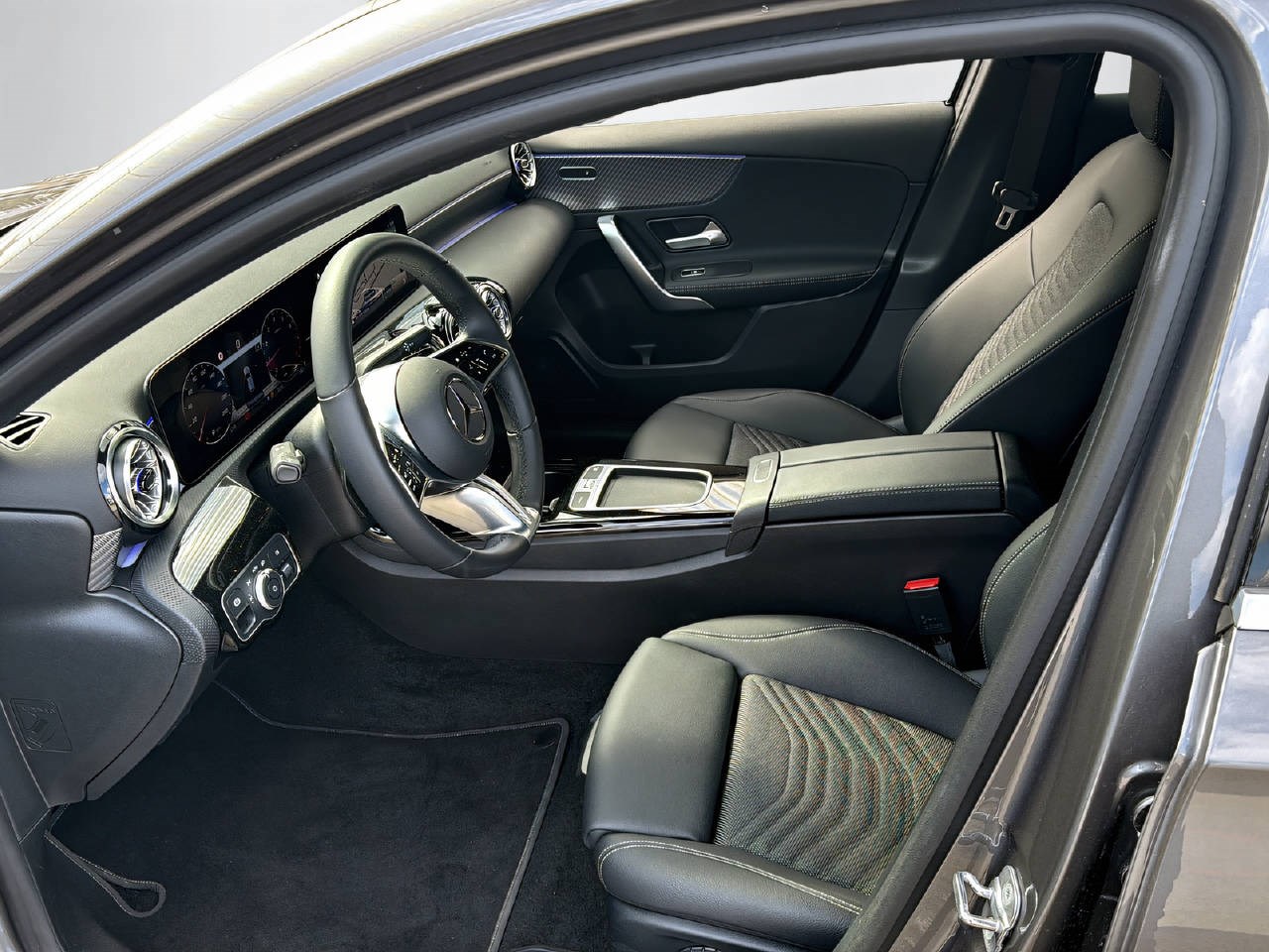 MERCEDES-BENZ A 180 Progressive