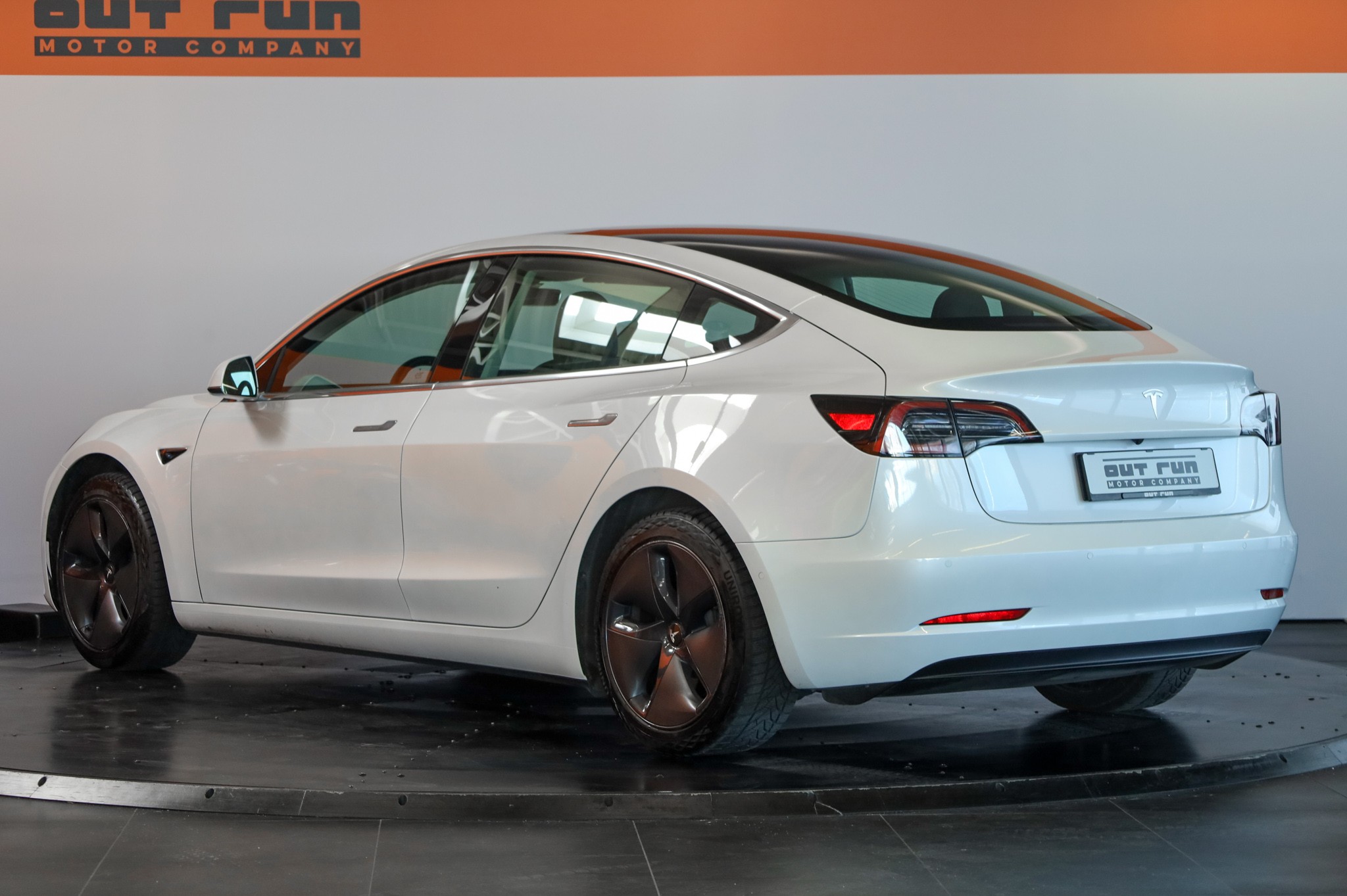 TESLA Model 3 Standard Range Plus