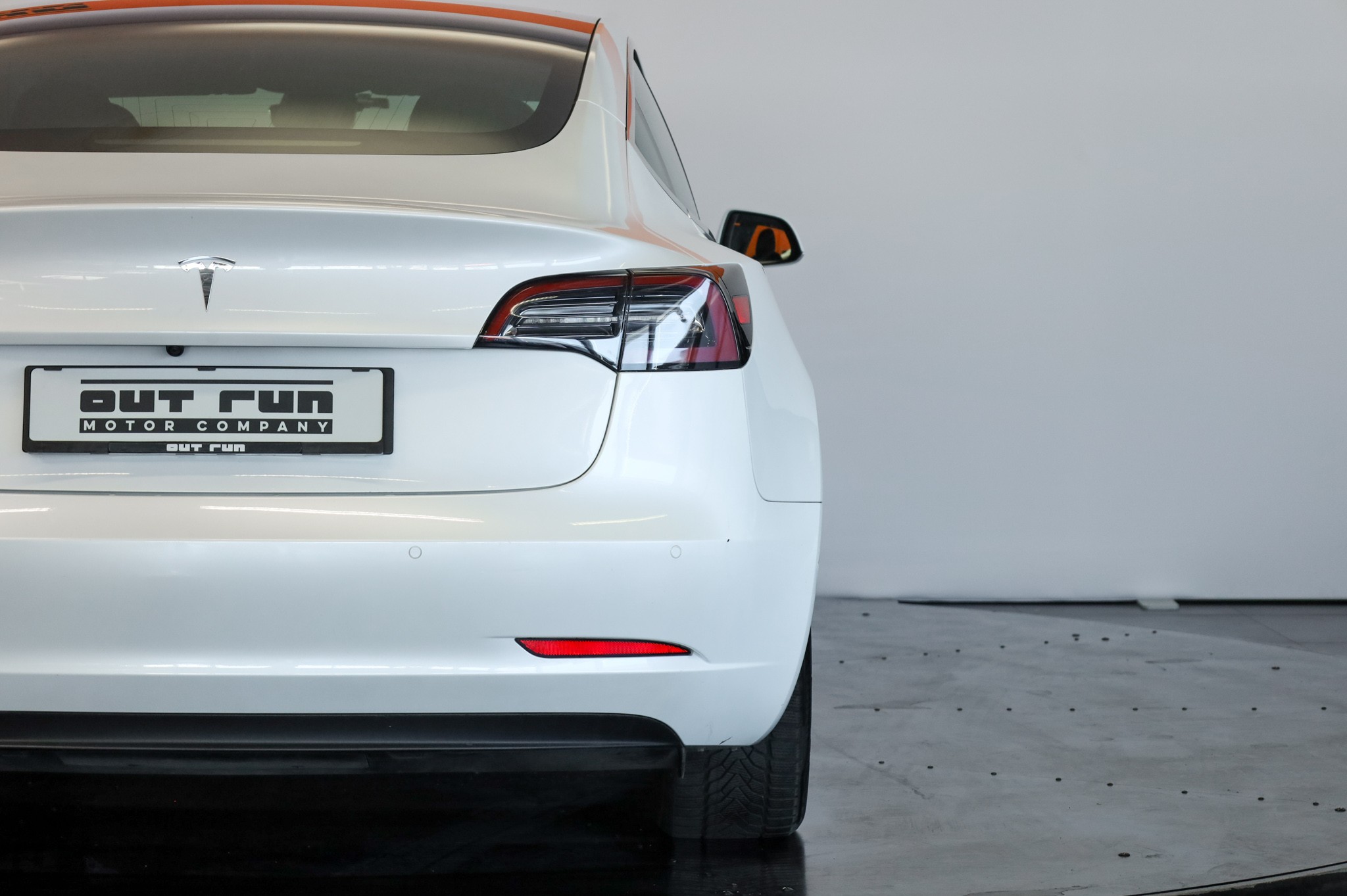 TESLA Model 3 Standard Range Plus