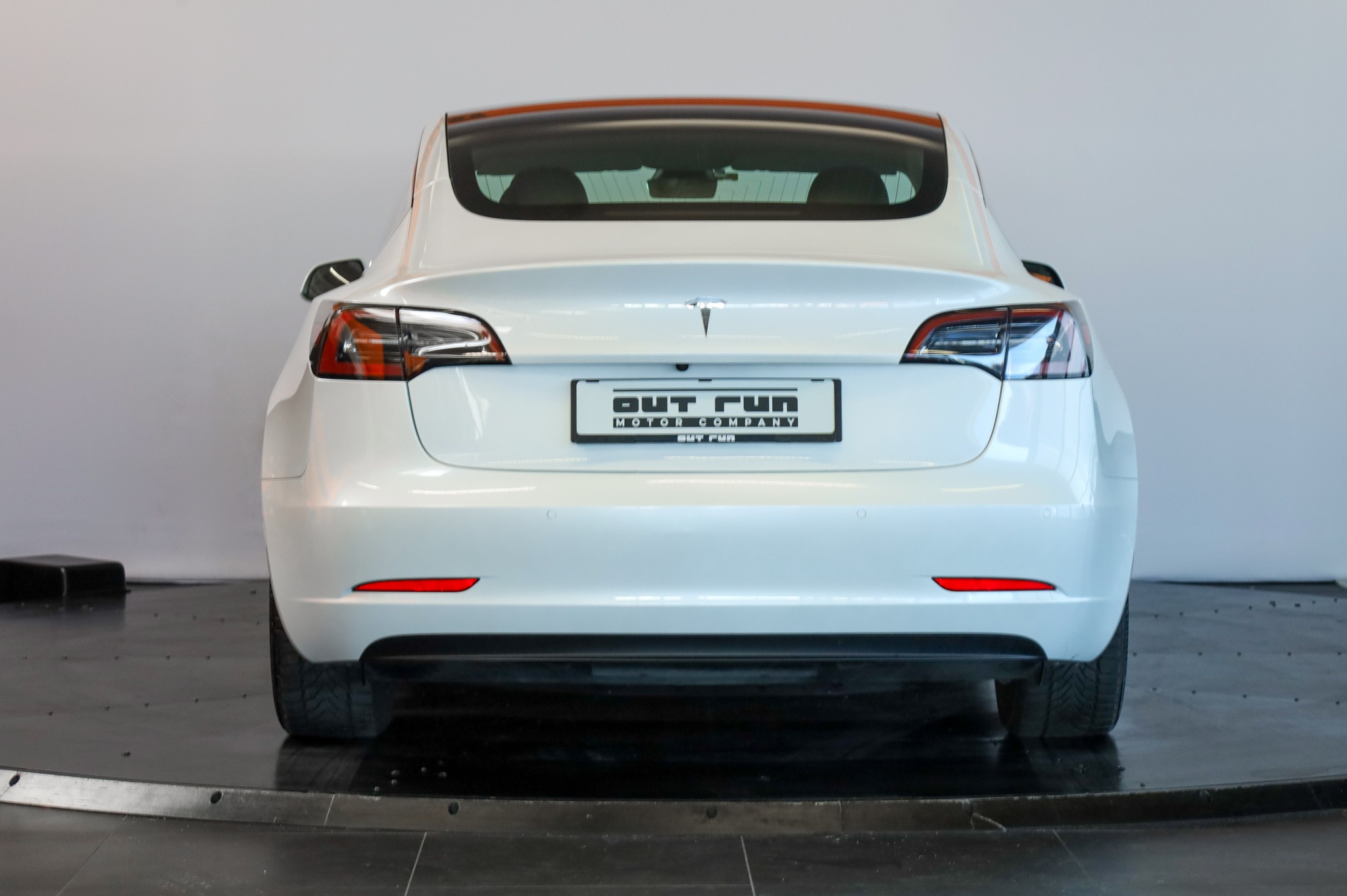 TESLA Model 3 Standard Range Plus