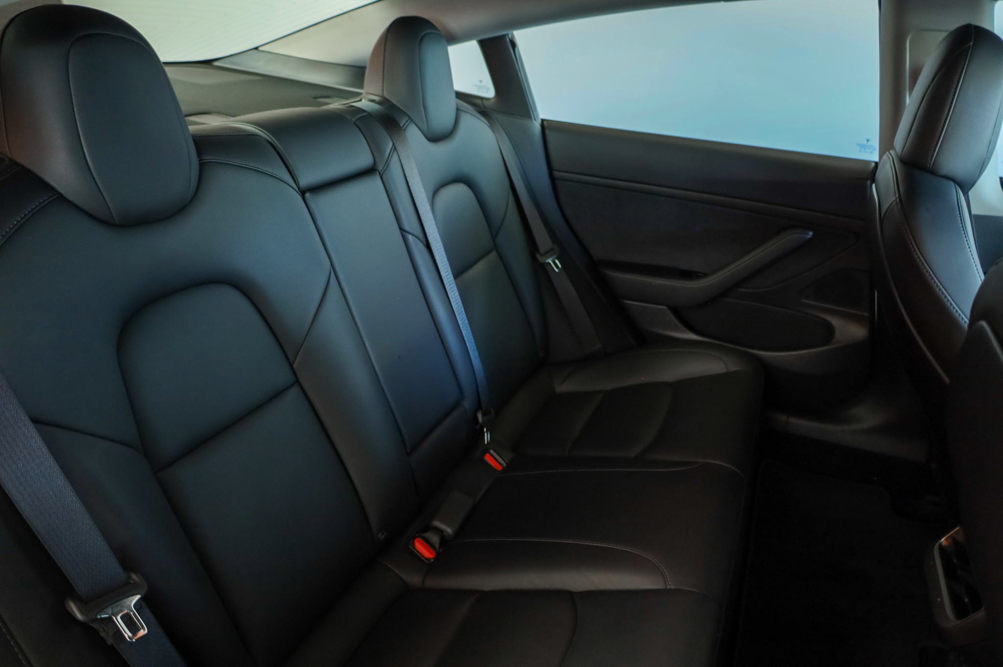 TESLA Model 3 Standard Range Plus