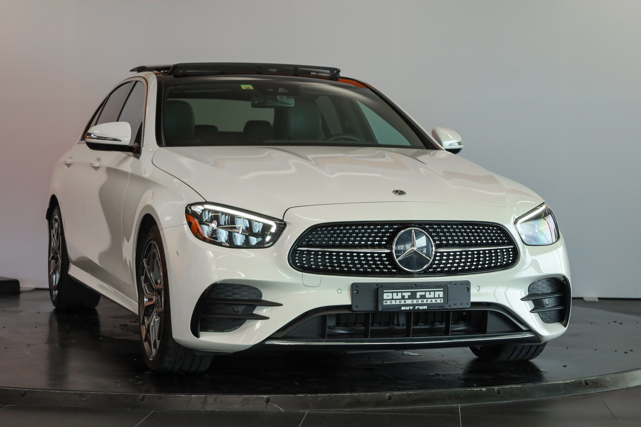 MERCEDES-BENZ E 220 d 4Matic AMG Line 9G-Tronic