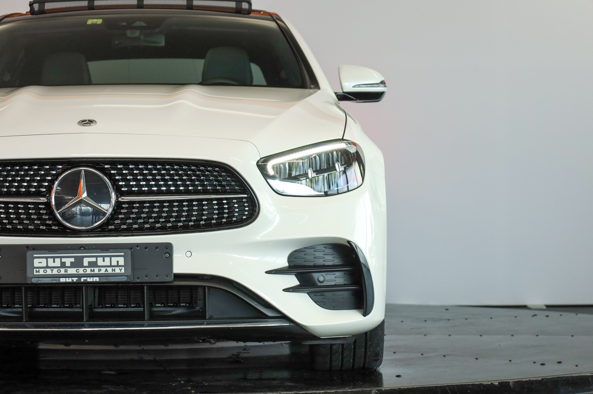MERCEDES-BENZ E 220 d 4Matic AMG Line 9G-Tronic