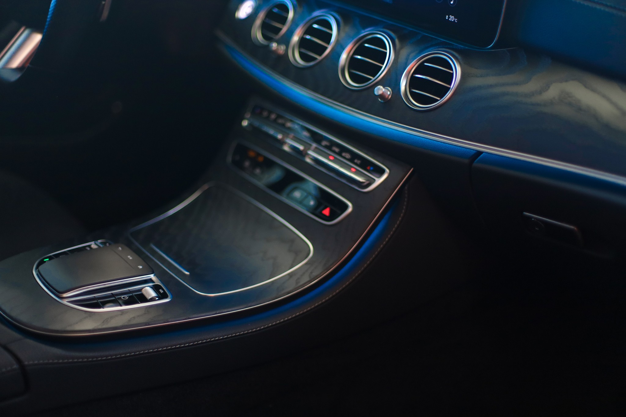 MERCEDES-BENZ E 220 d 4Matic AMG Line 9G-Tronic