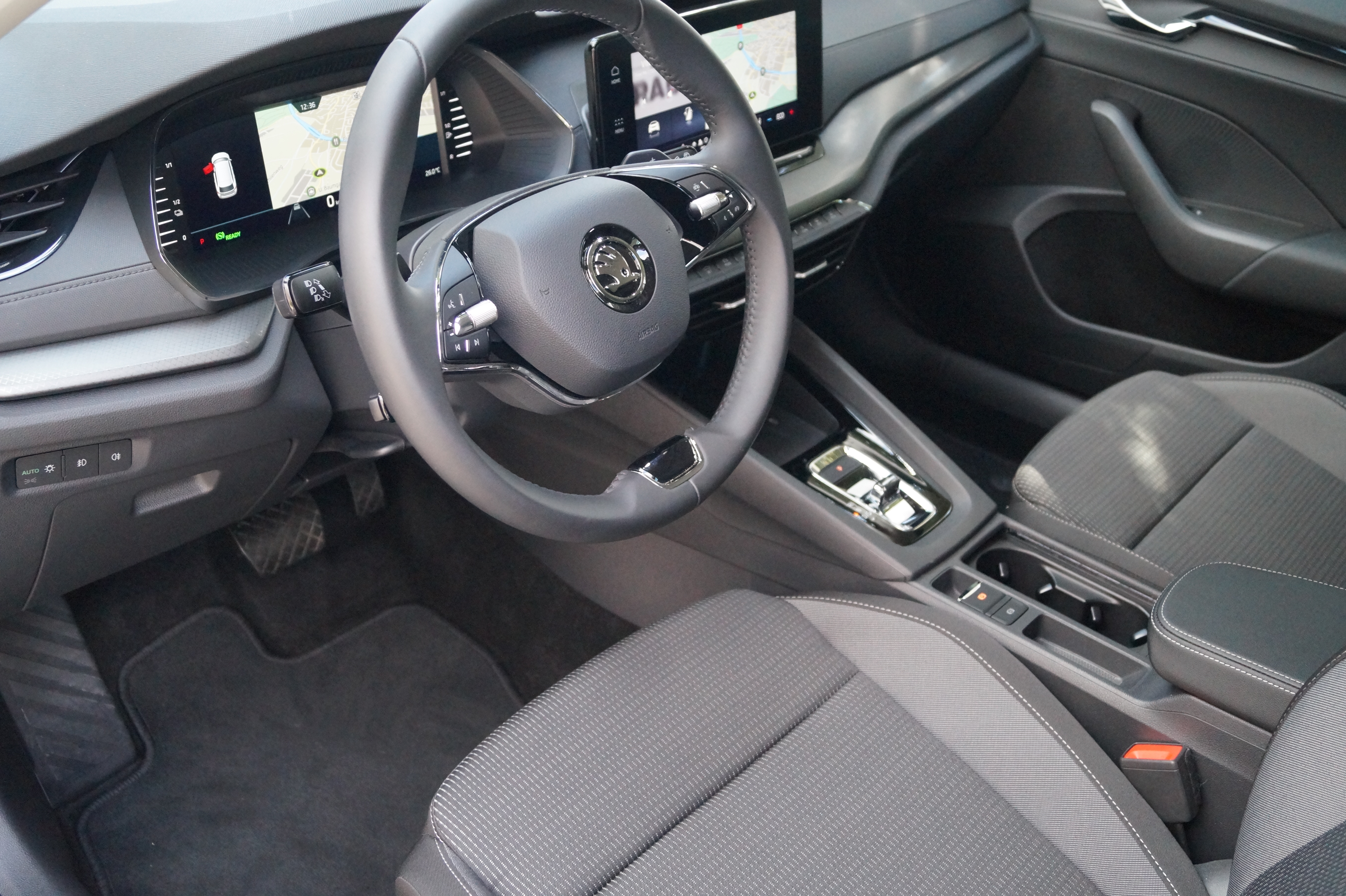 SKODA Octavia Combi 1.4 TSI Plug-in-Hybrid • Wireless Apple CarPlay / Android Auto • RFK