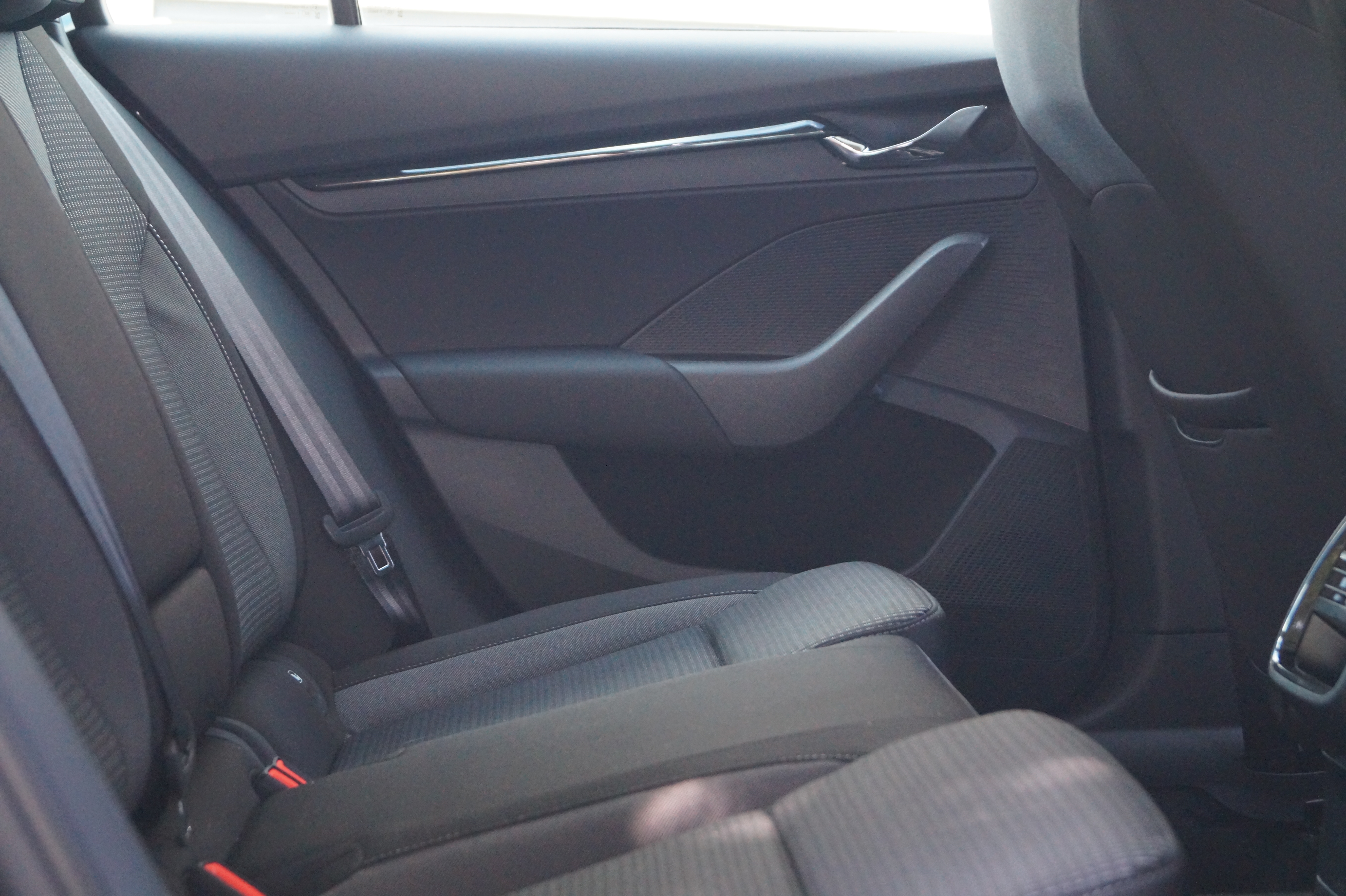 SKODA Octavia Combi 1.4 TSI Plug-in-Hybrid • Wireless Apple CarPlay / Android Auto • RFK