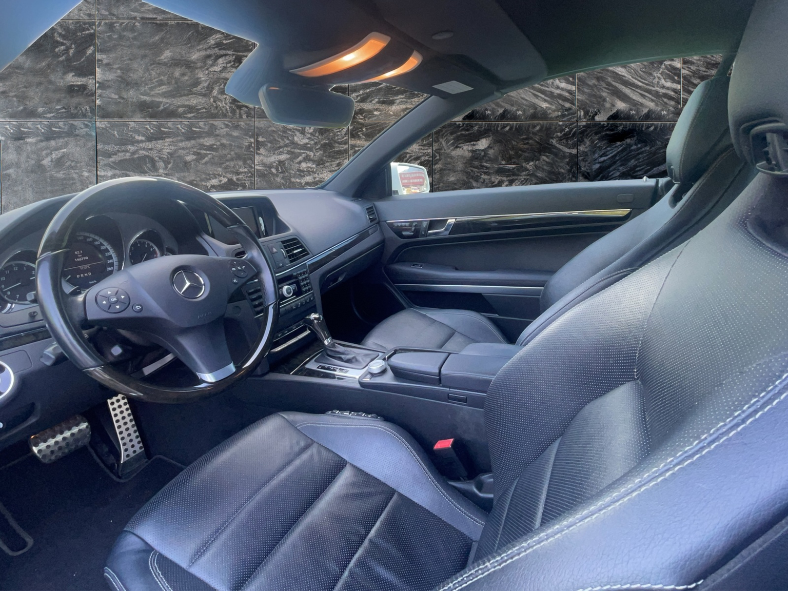 MERCEDES-BENZ E 250