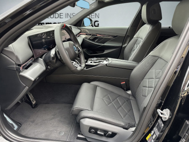 BMW i5 M60 Tour. M Sport Pro