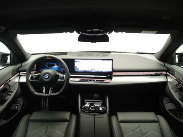 BMW i5 M60 Tour. M Sport Pro