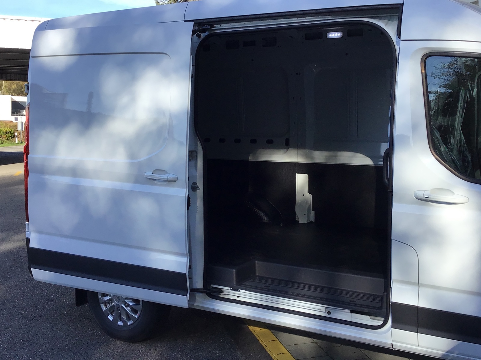 MAXUS eDeliver 9