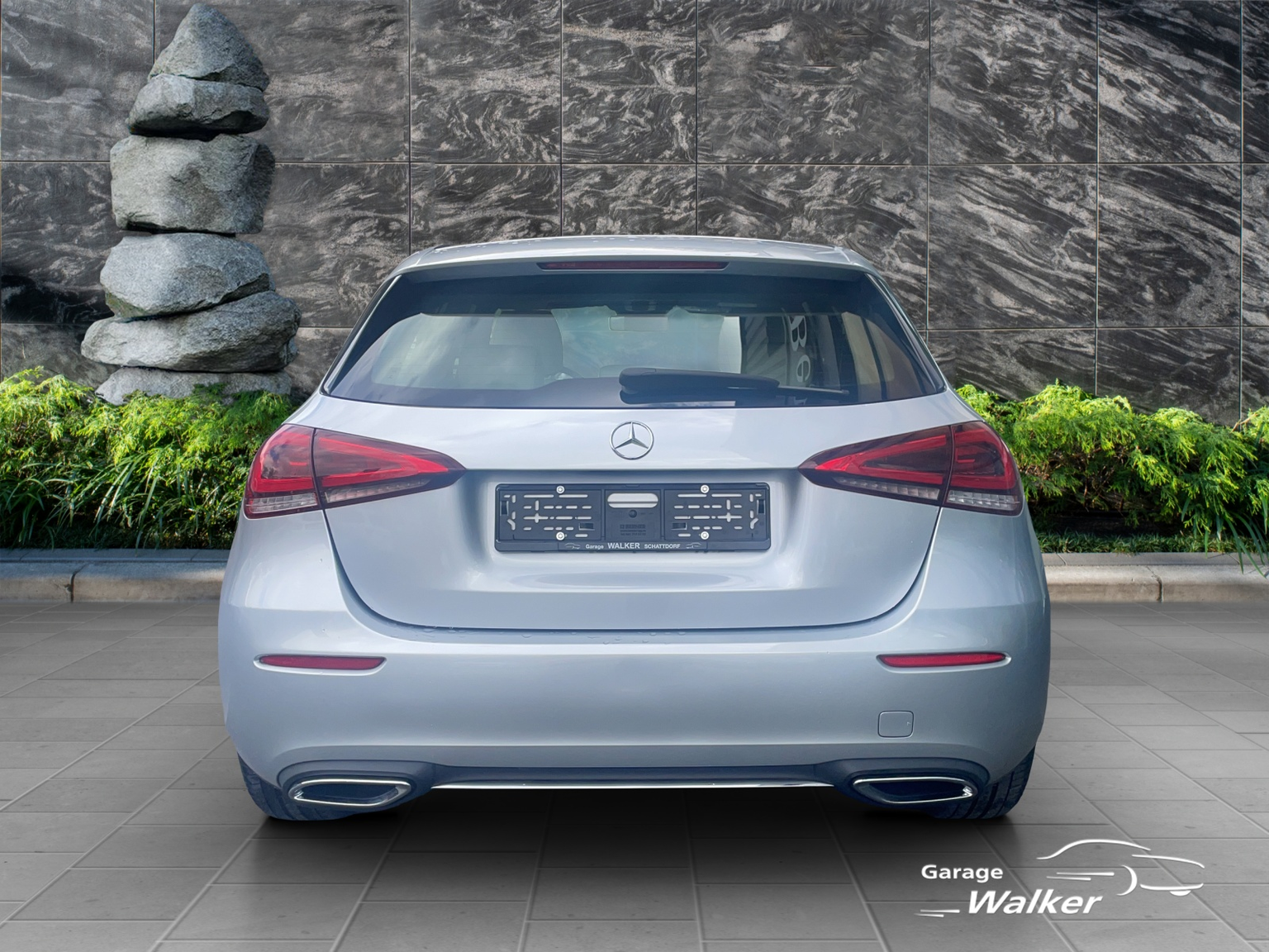 MERCEDES-BENZ A 180
