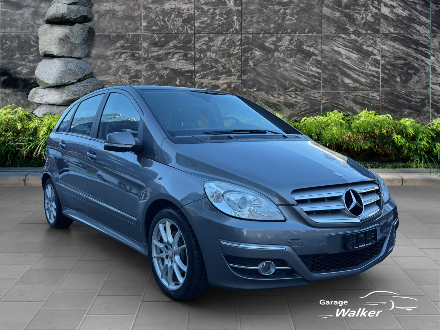 MERCEDES-BENZ B 200