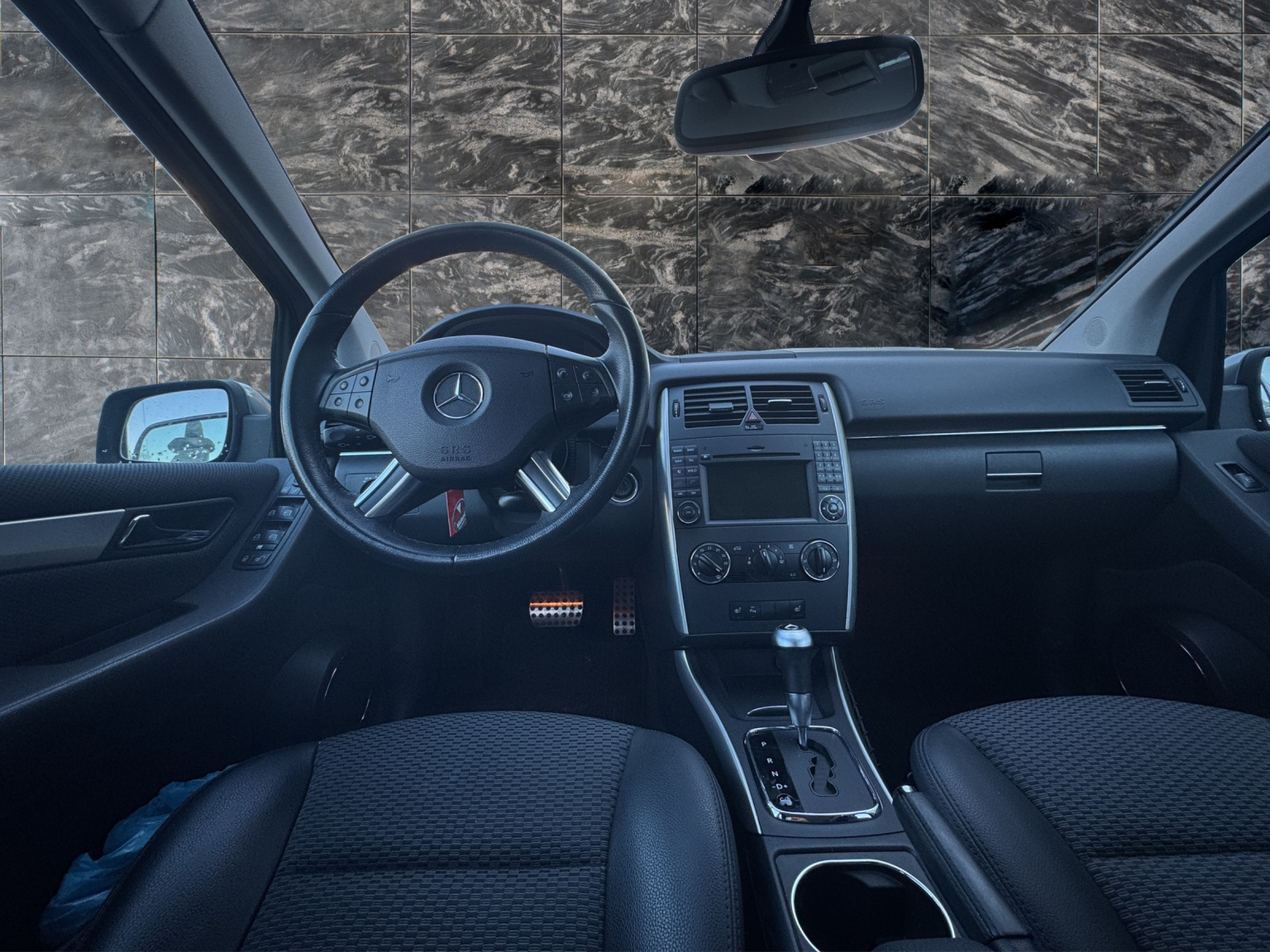 MERCEDES-BENZ B 200