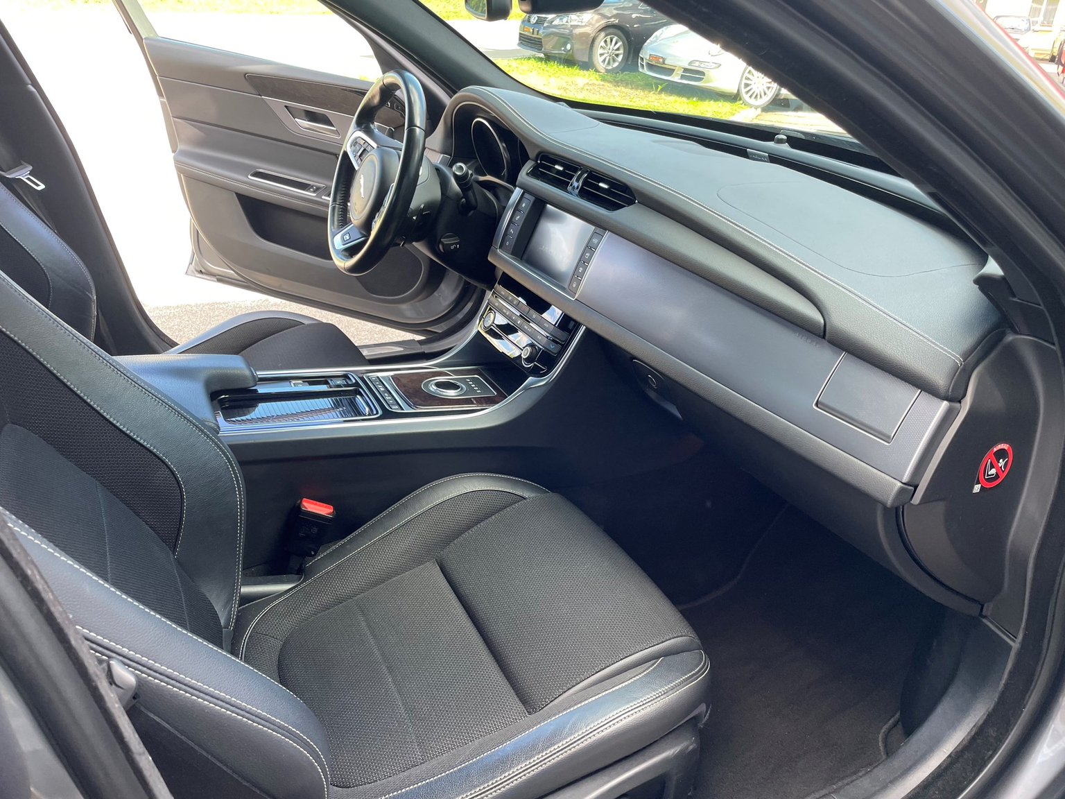 JAGUAR XF 30d R-Sport Automatic