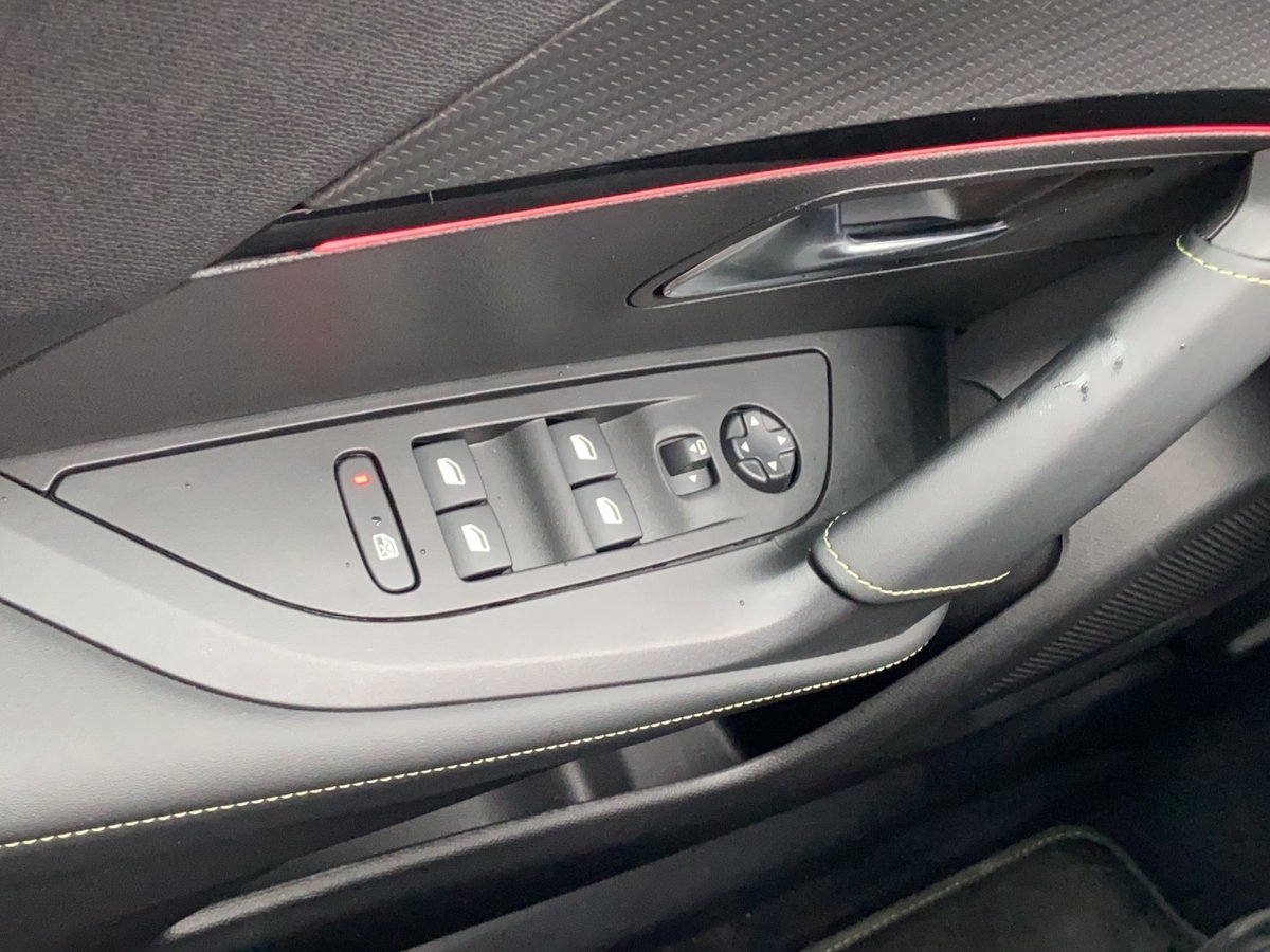 PEUGEOT 2008 Elektro-GT Pack
