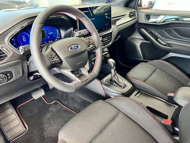 FORD Focus 1.0 MHEV ST-Line Automat (Limousine)