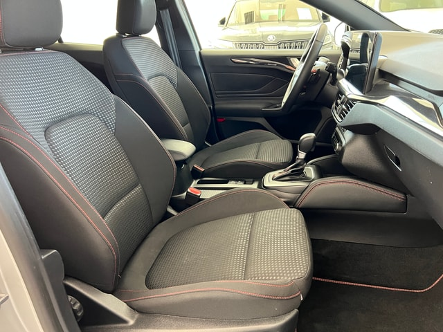 FORD Focus 1.0 MHEV ST-Line Automat (Limousine)