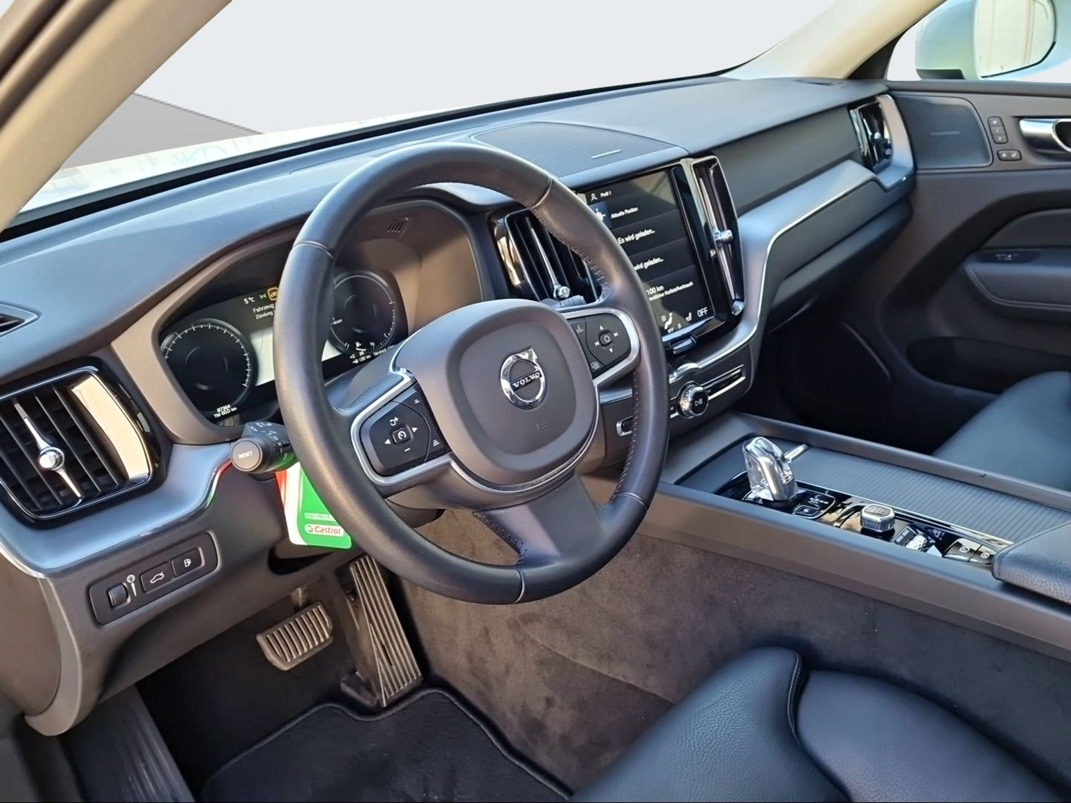 VOLVO XC60 2.0 T8 TE Momentum eAWD