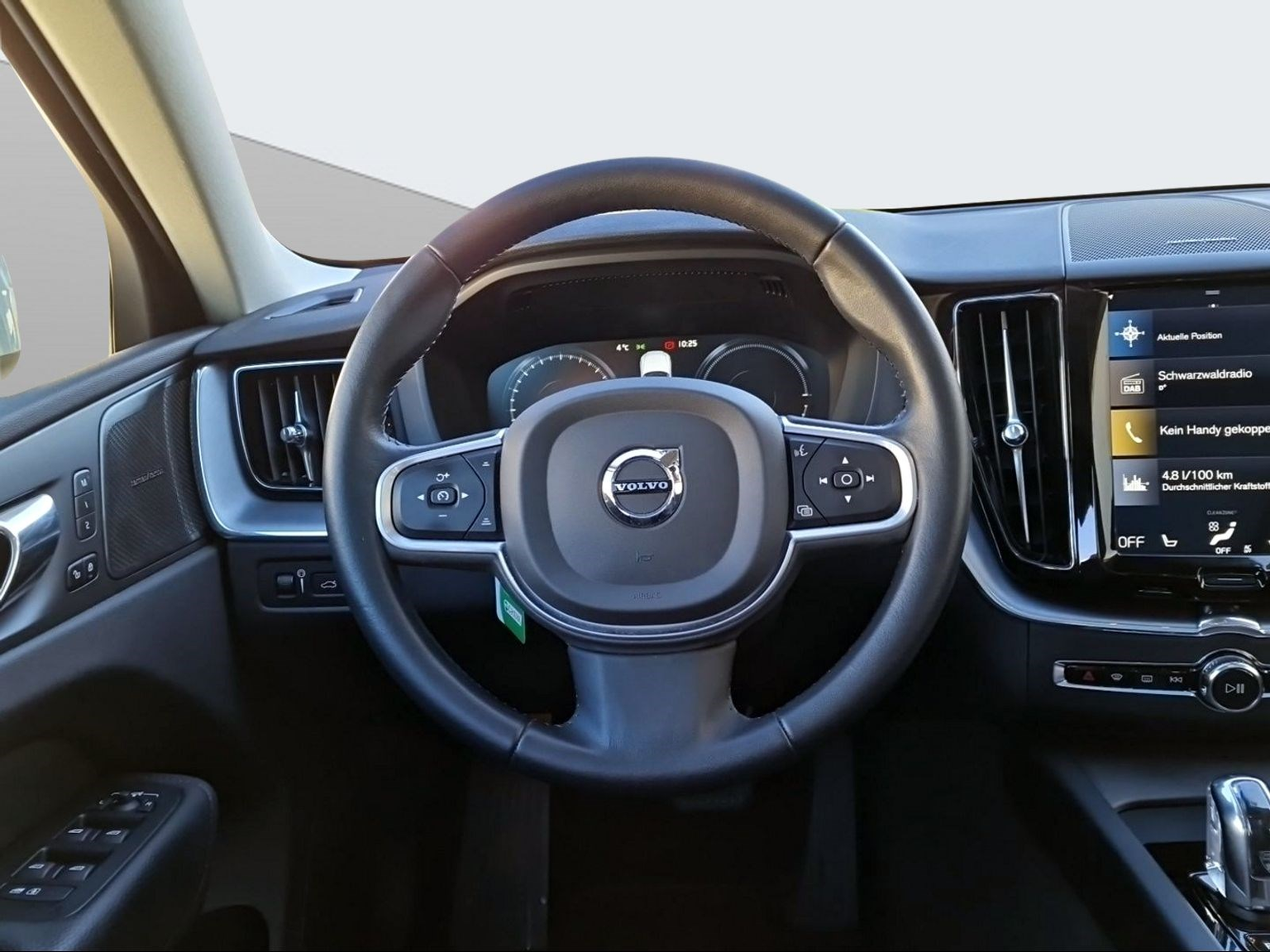 VOLVO XC60 2.0 T8 TE Momentum eAWD