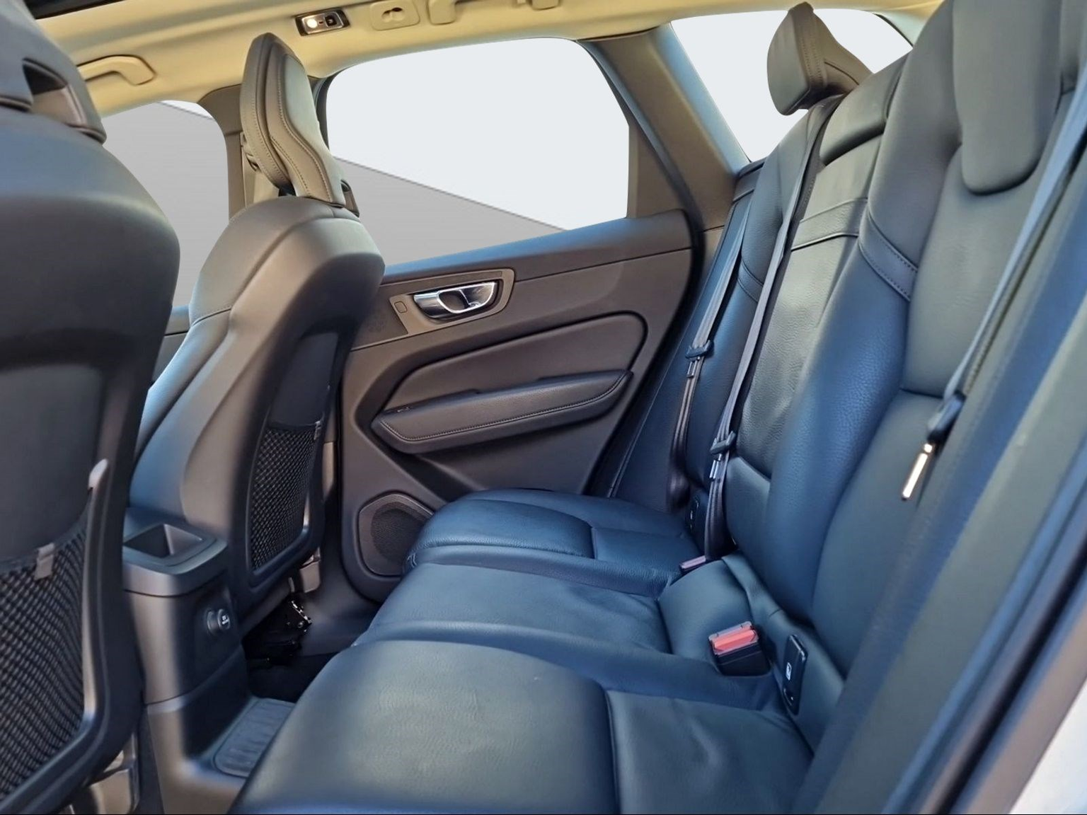 VOLVO XC60 2.0 T8 TE Momentum eAWD