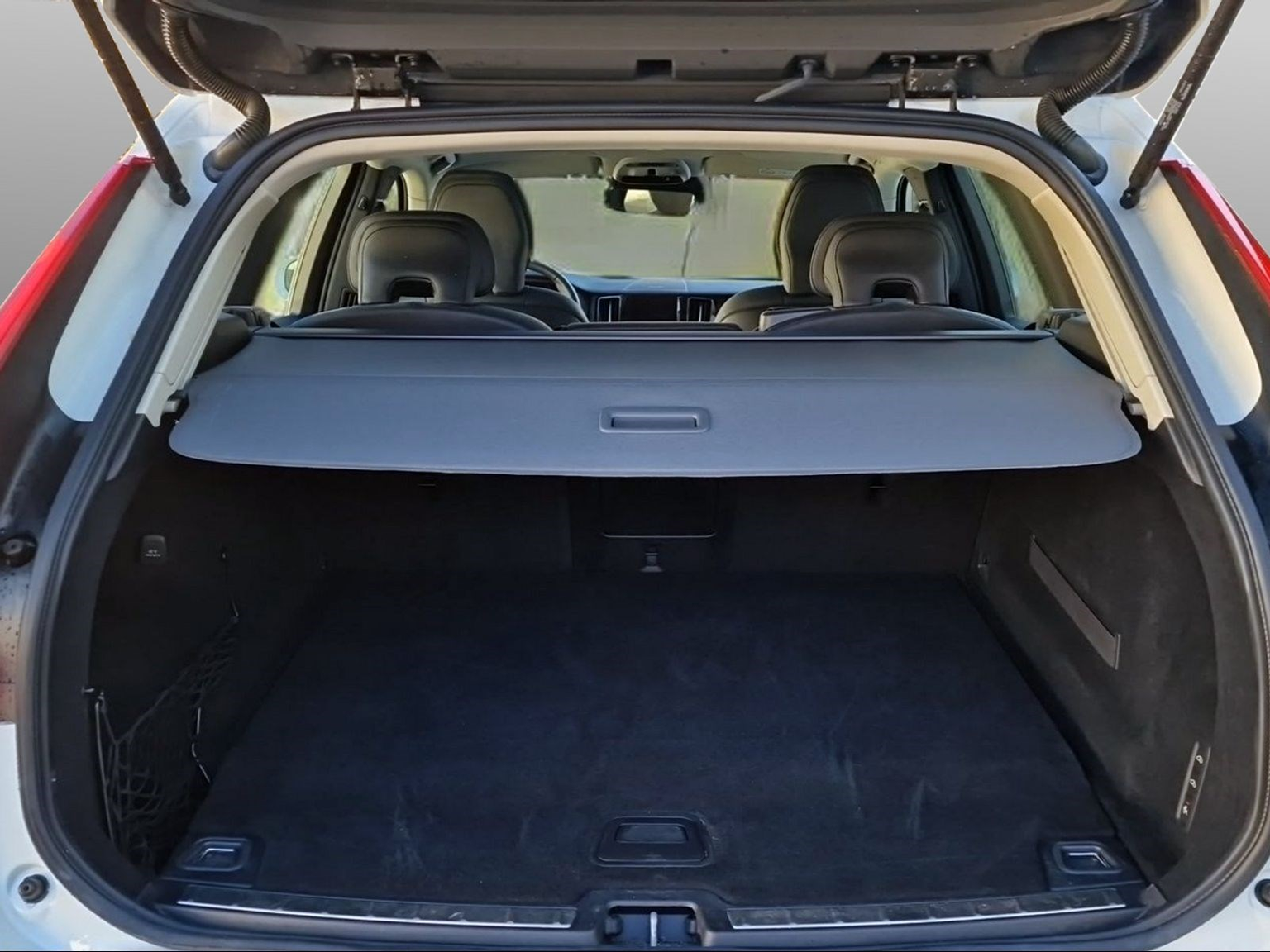 VOLVO XC60 2.0 T8 TE Momentum eAWD