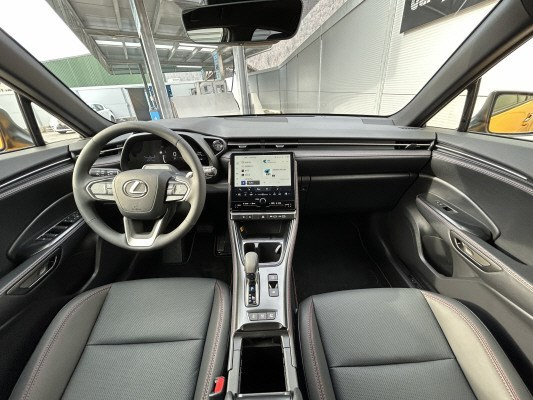 LEXUS LBX AWD Emotion CVT