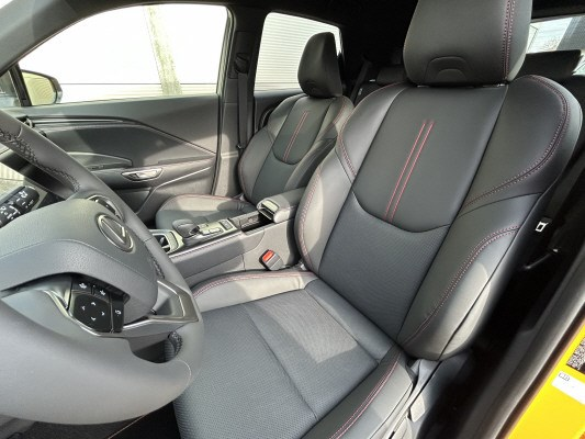 LEXUS LBX AWD Emotion CVT