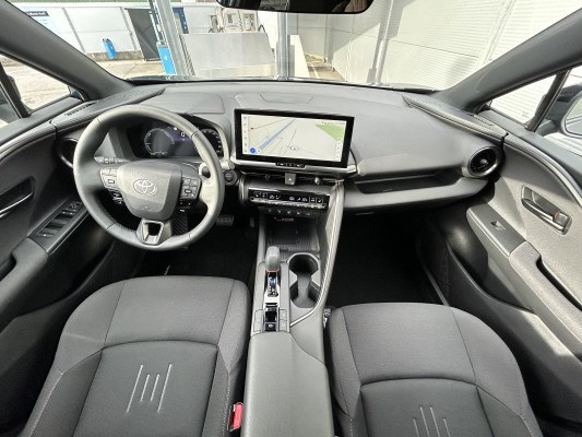 TOYOTA C-HR 2.0 HSD CVTTrend 4WD