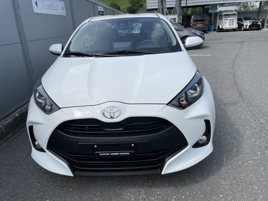 TOYOTA Yaris 1.5 Trend