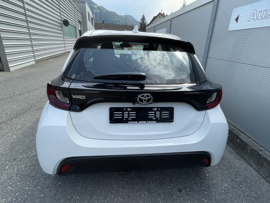 TOYOTA Yaris 1.5 Trend