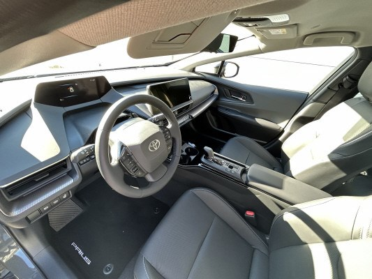 TOYOTA Prius 2.0 VVT-i PiH Prem.