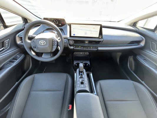TOYOTA Prius 2.0 VVT-i PiH Prem.