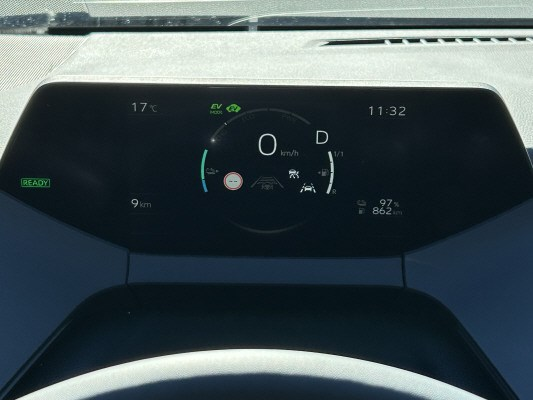TOYOTA Prius 2.0 VVT-i PiH Prem.