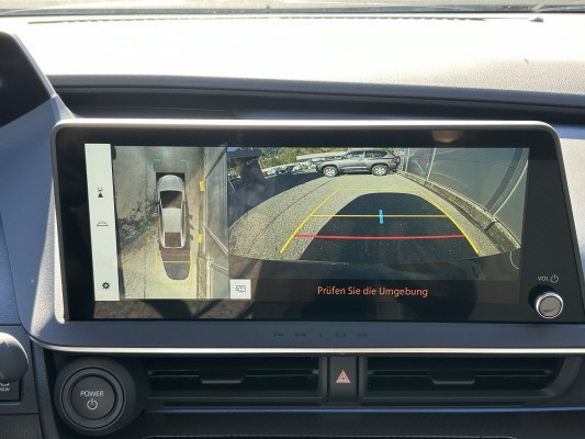 TOYOTA Prius 2.0 VVT-i PiH Prem.