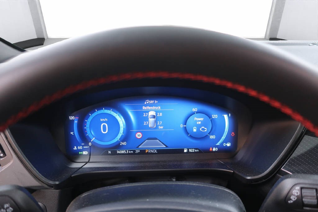 FORD Kuga 2.5 Hybrid ST-Line X 4x4