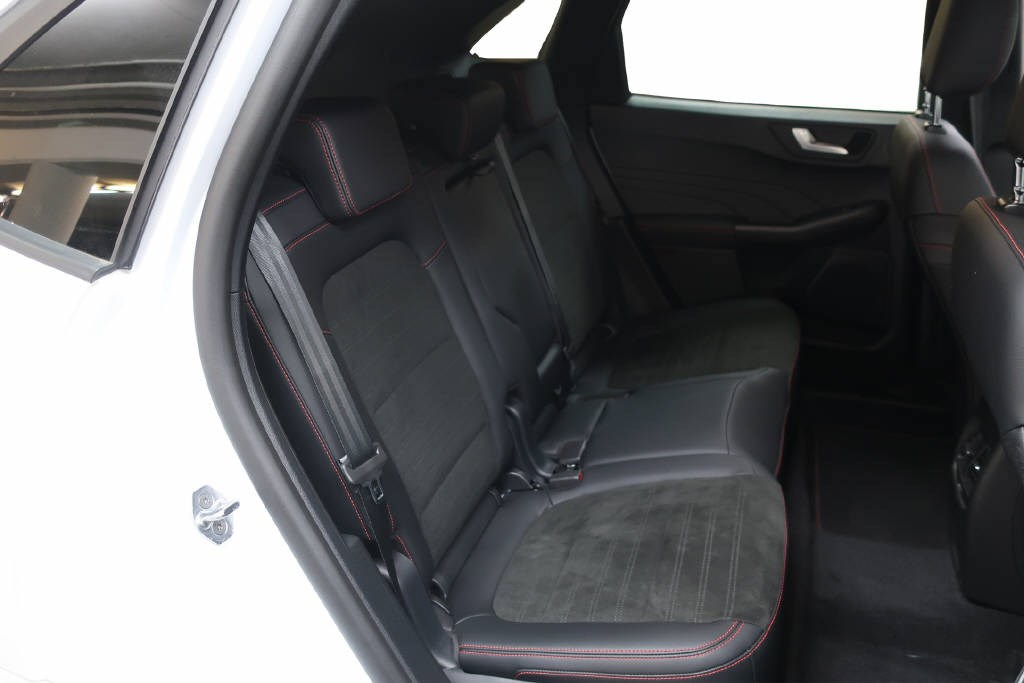 FORD Kuga 2.5 Hybrid ST-Line X 4x4