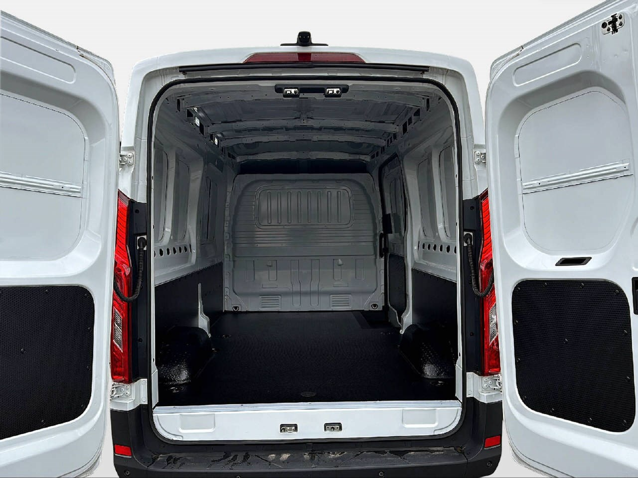 MAXUS Deliver 9 Kaw.  L3H2 2.0 TD Luxury