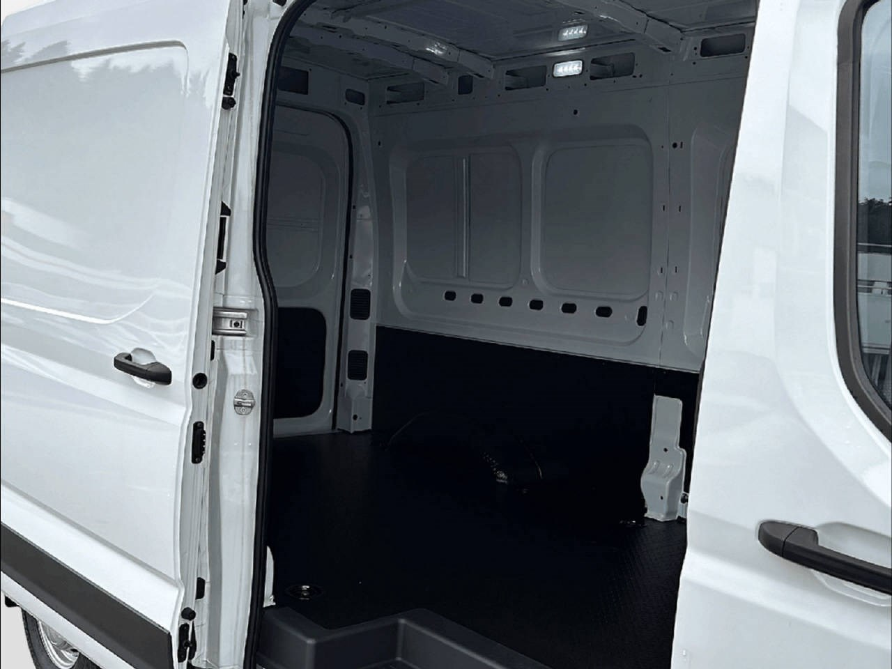MAXUS Deliver 9 Kaw.  L3H2 2.0 TD Luxury