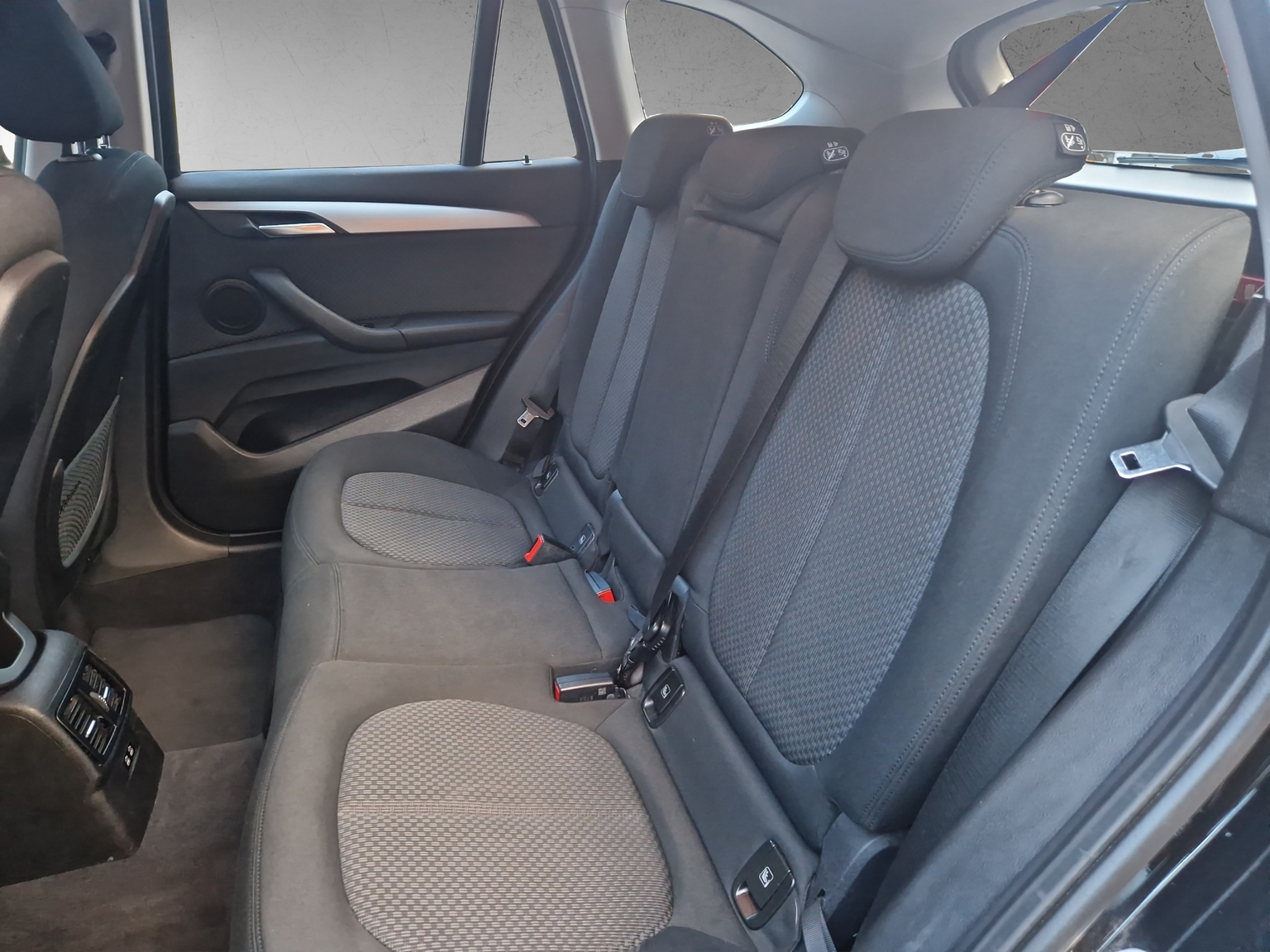 X1 xDrive 18d Essential Edition Steptronic