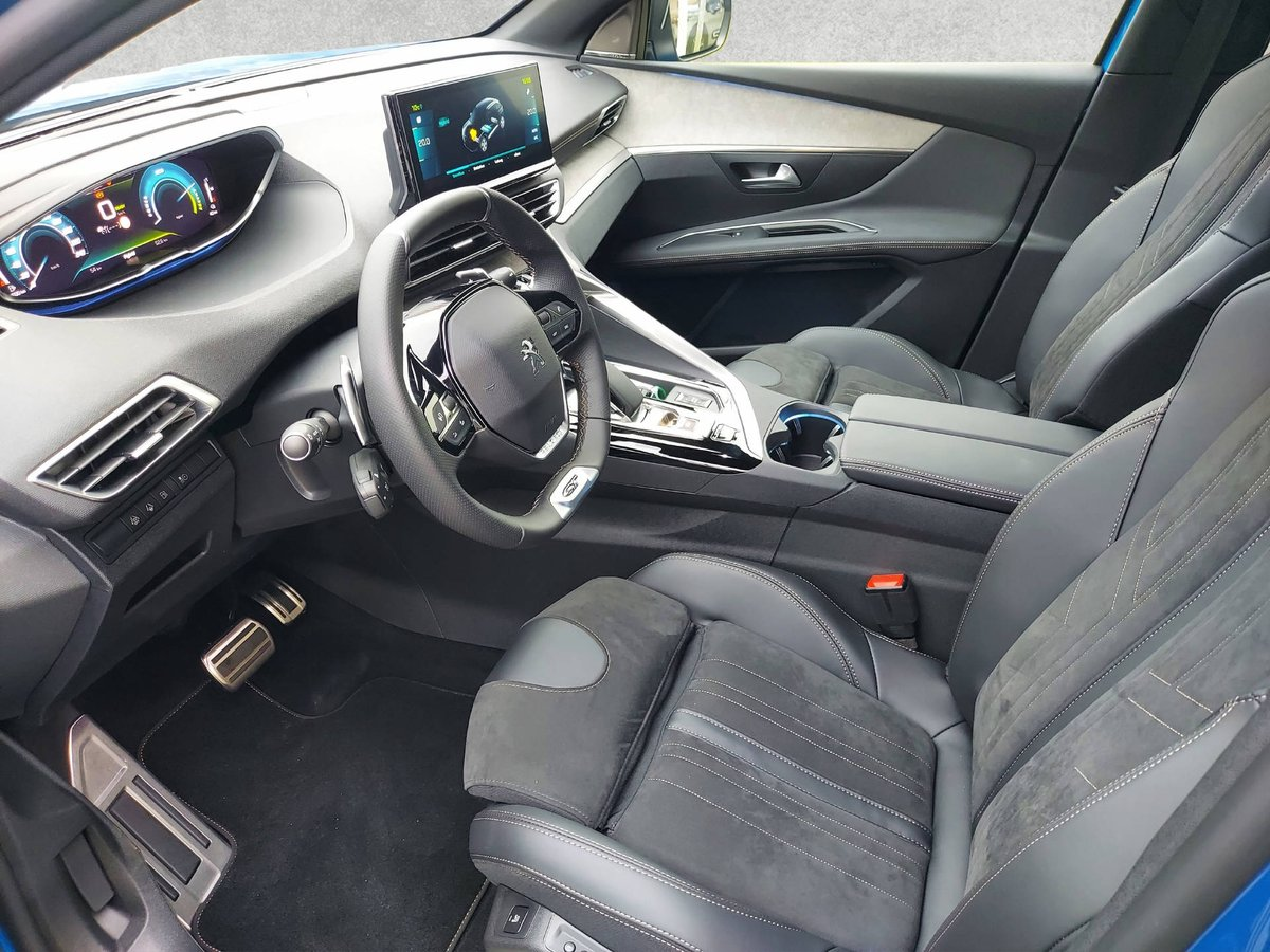 PEUGEOT 3008 1.6 Plug-in Hybrid4 GT Pack 4X4