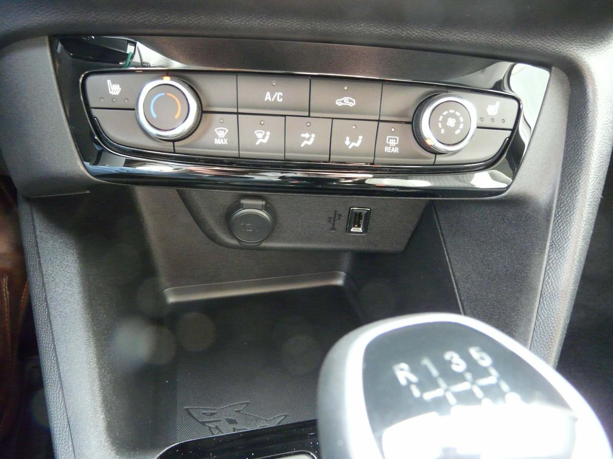 OPEL Corsa 1.2 T Edition