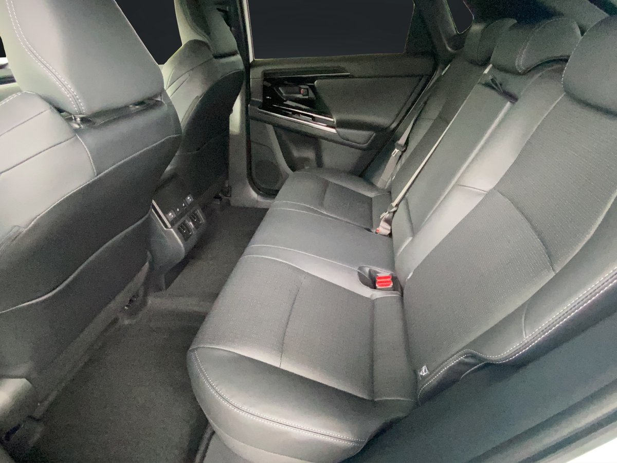 SUBARU Solterra eV Luxury AWD