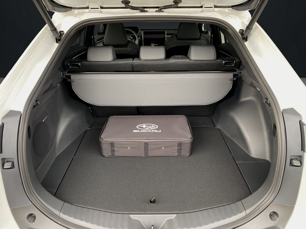 SUBARU Solterra eV Luxury AWD