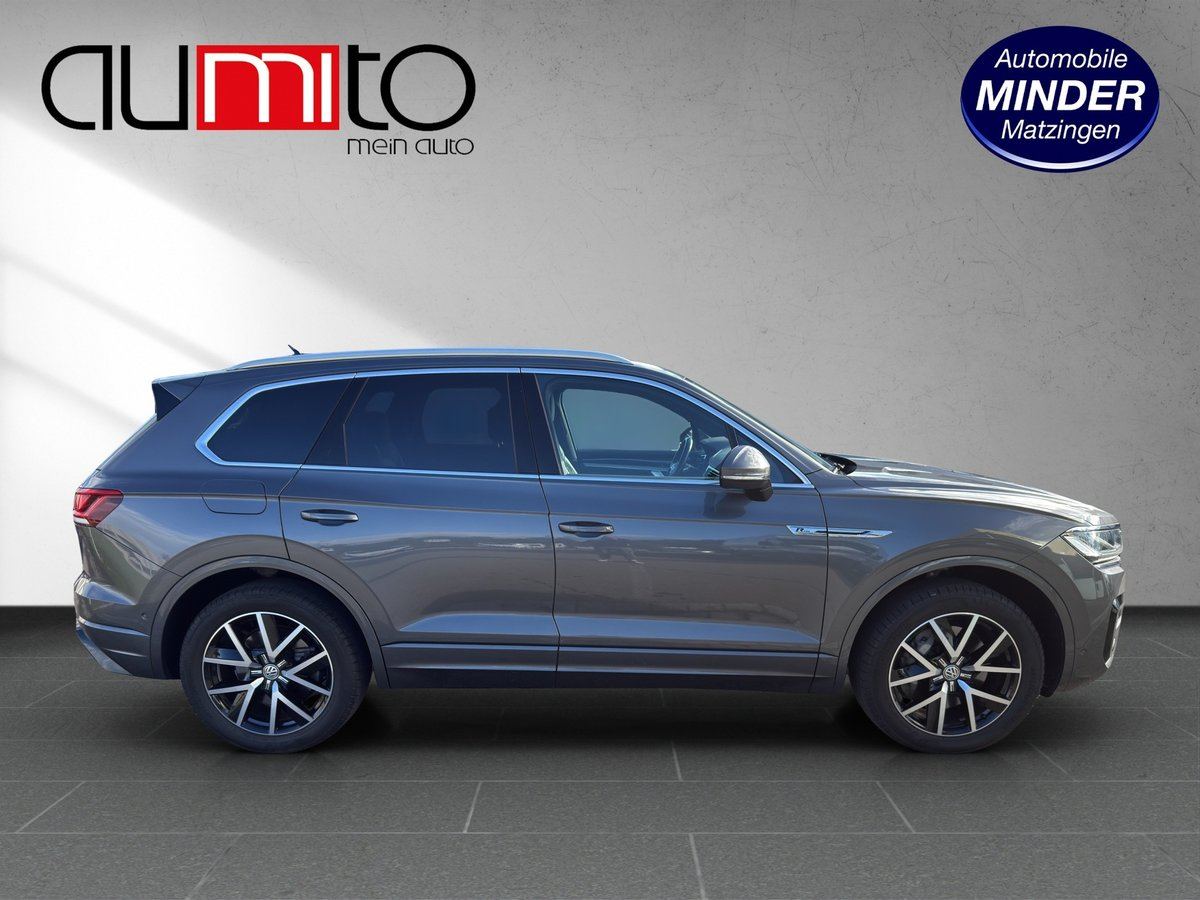 VW Touareg 3.0 TSI R-Line Tiptronic